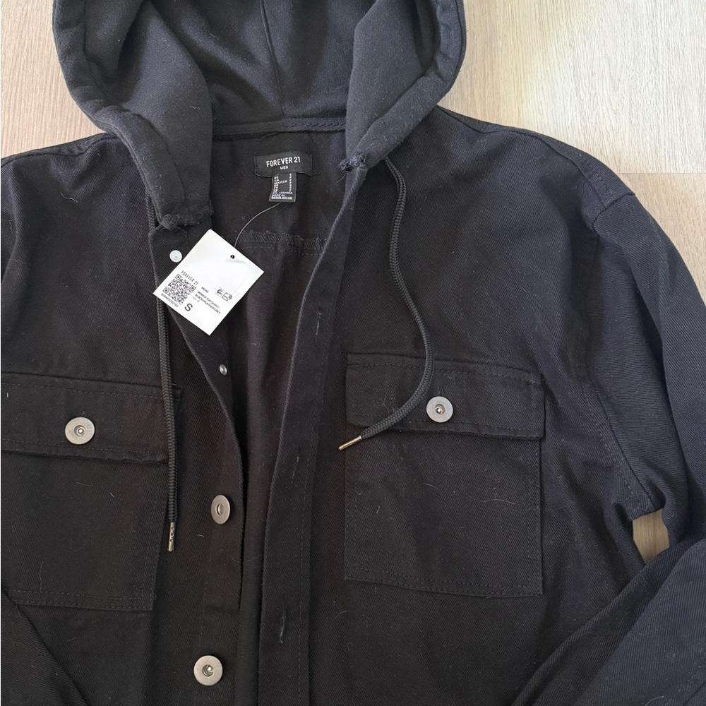 Men’s Black Hooded Jean Jacket Small NWT - Picture 3 of 3